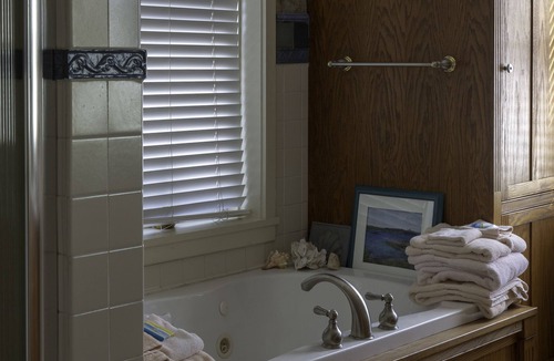 Jefferson Bed & Breakfast | Clary Lake Bed and Breakfast