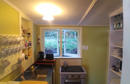 Huia Cottage | Clasisic Kiwi batch