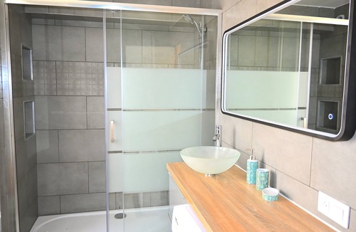 Villeneuve-sous-Dammartin Apartment | Class&Tropical Apt 10mn CDG AIRPORT