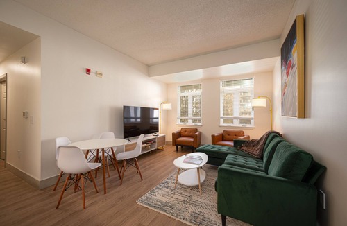Charlotte Center City Apartment | Class & Space Uptown