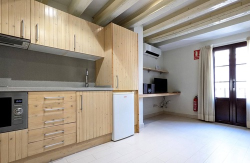 Gothic Quarter Apartment | CLASSBEDROOM GOTHIC LAS RAMBLAS 4