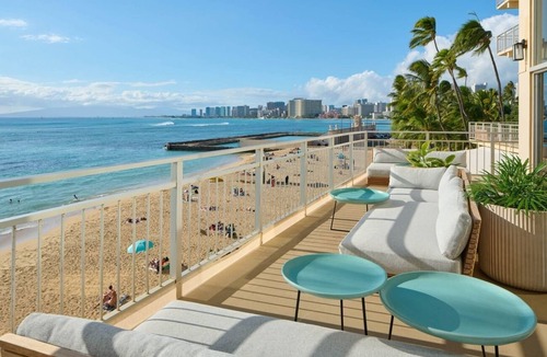 Diamond Head - Kapahulu - St. Louis Hotel | Classic 1-Bedroom Suite | Beachfront Stay with Easy Ocean Access