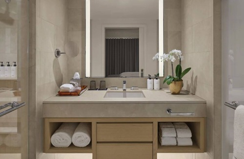 Back Bay East Hotel | Classic 1 Bedroom Suite at The Newbury Boston!