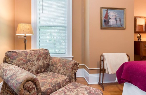 East Avenue Apartment | Classic 1910 Tudor Apartment