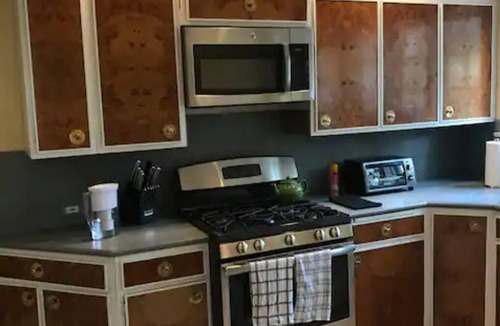 Allentown House | Classic 1920s West End Duplexn