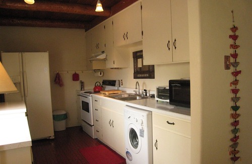 Tyrone House | Classic 1940's Adobe.Walk or Bike To Historic Downtown