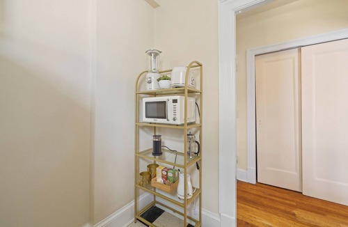 Kalorama Heights Apartment | Classic 1BD Dupont Apt