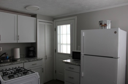 Indian River Apartment | Classic 2BR Cabin | Peaceful & Relaxing Stay