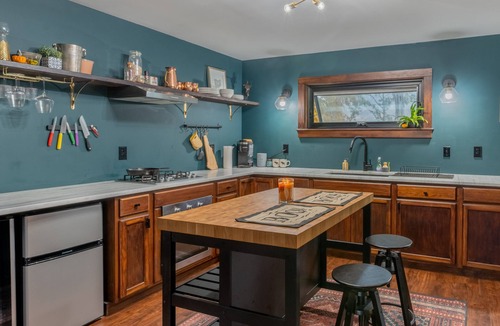 Rumney Cabin | Classic A-Frame Mtns River Hot Tub