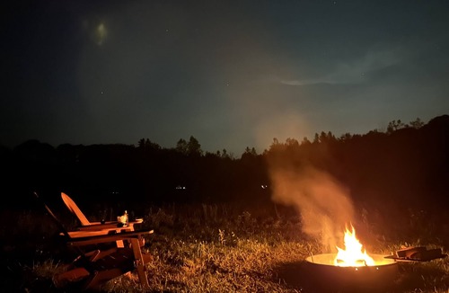 Rumney Cabin | Classic A-Frame Mtns River Hot Tub