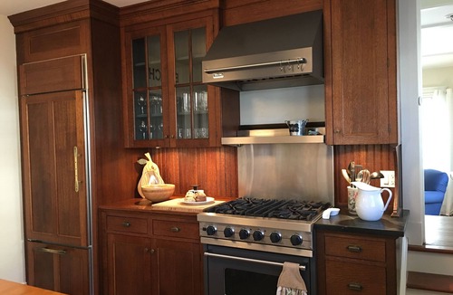 Avon House | CLASSIC BAYHEADER! 5 min walk to Beach. 4 Bedrms. Sleeps 8.