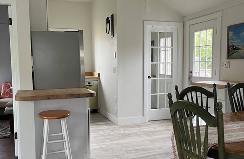 Point Judith Cottage | Classic Beach Cottage, Steps to Ocean Break.