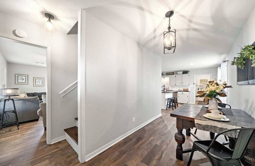 La Porte House | Classic Beach Retreat: Sylvan Beach|Coastal Views