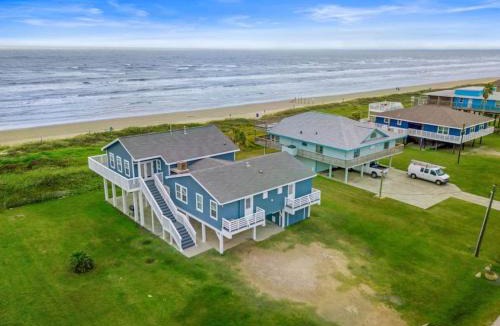 Jamaica Beach House | Classic beachfront home with panoramic ocean views and multiple decks