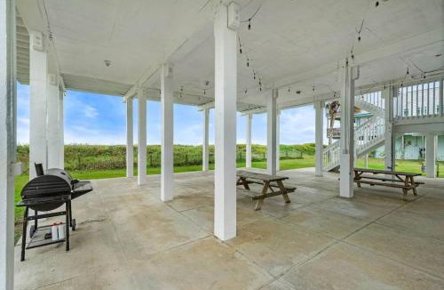 Jamaica Beach House | Classic beachfront home with panoramic ocean views and multiple decks