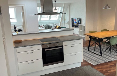 Frederiksberg C Apartment | Classic Brownstone Apartments and Rooms