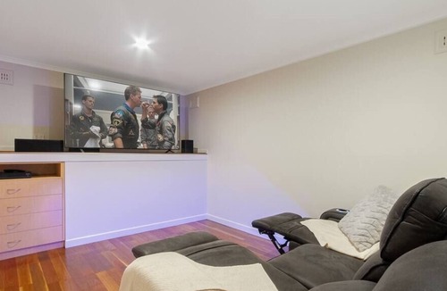 Cabarita Beach House | Classic Caba - Oceanview 5 Bedder by uHoliday