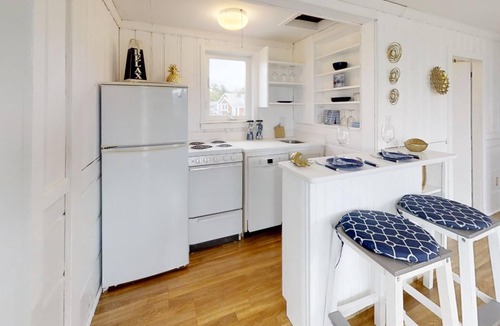 Barnstable Cottage | Classic Cape Cod Cottage with ocean views & beach!