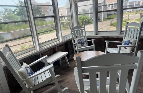 West Dennis Cottage | Classic Cape Cod Cottage - Steps from Beach!