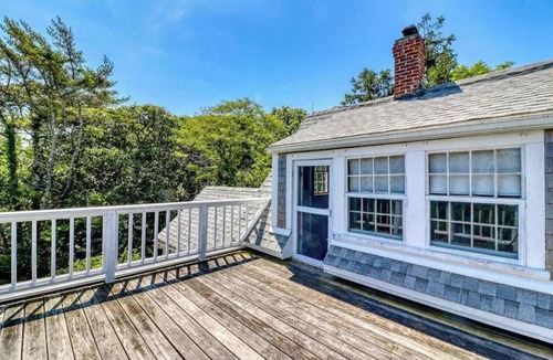 Aquinnah House | Classic Cape home with full kitchen, W/D, firepit & gas grill - walk to beach