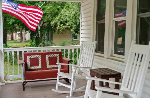 Grandview Heights House | Classic Charm on Ashland - For 8