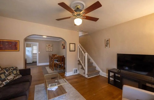 Clifton Heights House | Classic City Townhouse! safe, quite and great location!nn