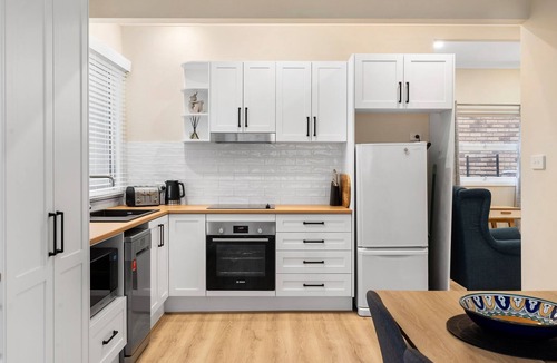 Budgewoi House | Classic Coastal Charm