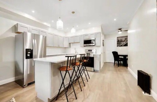 Bushwick Apartment | Classic & Comfortable Stay in Brooklyn: