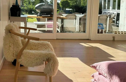 Hornbaek House | Classic cottage charm near Hornbæk Beach