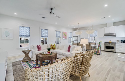 Port Aransas Cottage | Classic & Cozy! Perfect Cottage @ Cinnamon Shore South + Great Amenities!