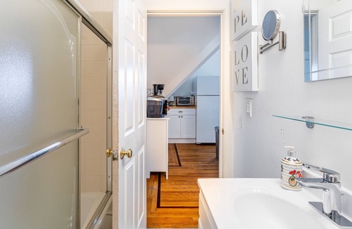 West End - West Side House | Classic Deluxe 5BR 2Baths w/ backyard