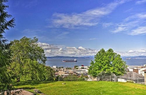Astoria House | Classic Hillside Astoria Home with Gorge Views!