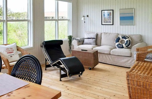 Skagen House | Classic Holiday Home in Skagen with Terrace