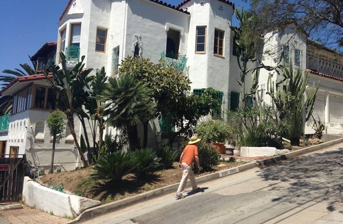 Hollywood Heights Apartment | Classic Hollywood Hills Living with Amazing Views ~1200sf
