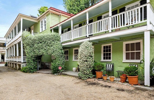 Charleston Historic District House | Classic Home - 5 Star Location - Historic District