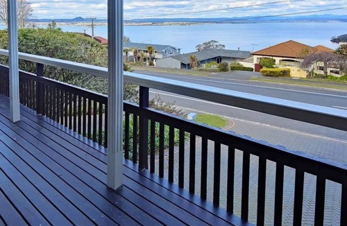 Acacia Bay House | Classic Home - Stunning Lake Views!