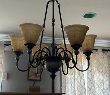 Schenectady Apartment | Classic king and queen suite