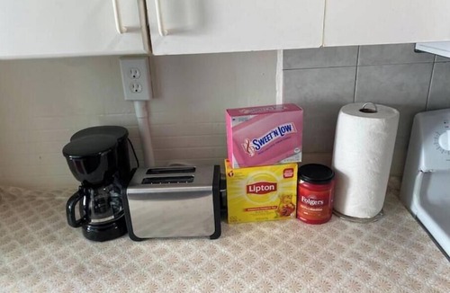 Schenectady Apartment | Classic King Suite Apartment