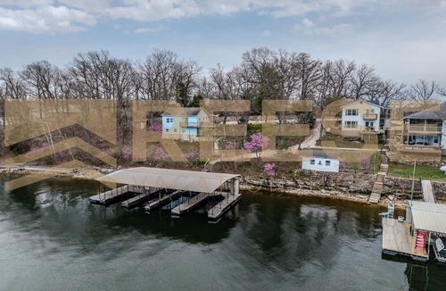 Lake Ozark House | Classic Lakeside Home