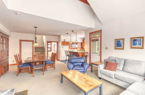 Tremblant-Les-Eaux Villa | Classic Les Eaux Chalet w Sauna near the Mountains