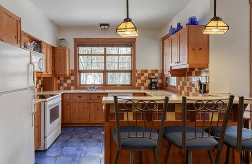Tremblant-Les-Eaux Villa | Classic Les Eaux Chalet w Sauna near the Mountains