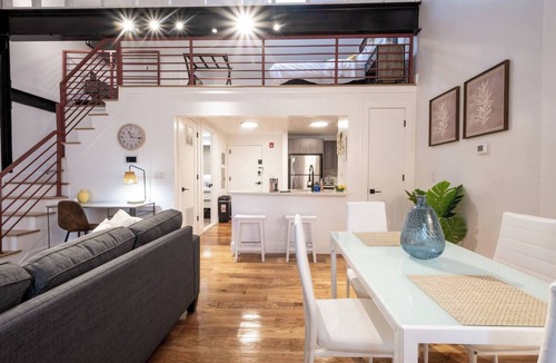 East Orange Apartment | Classic Loft King Bed 30 min NYC