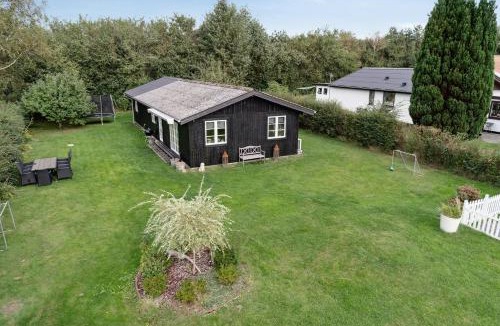 Kirke Hyllinge House | Classic Lovingly Renovated Near Beach