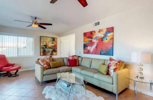 Silver Spur Ranch House | Classic Mid-Century Modern Home