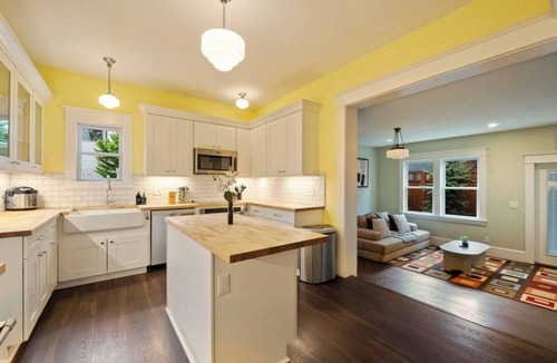 Mann House | Classic&Modern 4BR Home @Seattle | Ping Pong & BBQ