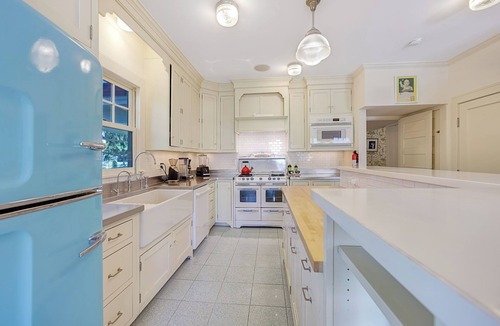 Upper Montclair House | Classic Montclair Colonial · 5BR/4BA · FIFA World Cup 2026 Home Base