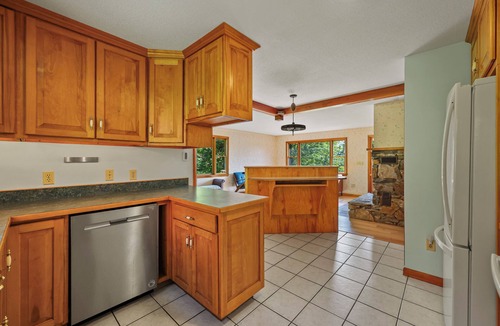 Richmond House | Classic New England 4-bedroom house with Yukon Ridge trail access