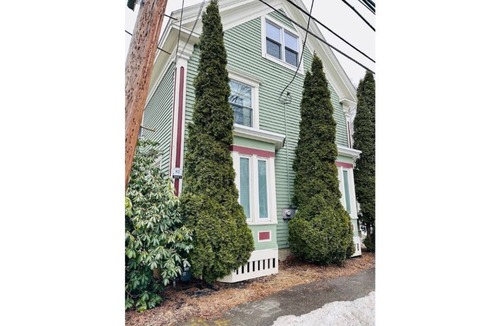 Westbrook Apartment | Classic New England Charm