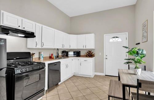 Mid-City House | Classic NOLA Stay in Cozy 2BR Shotgun