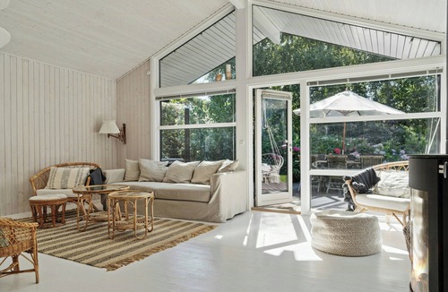 Holloselund House | Classic Nordic style at the beach